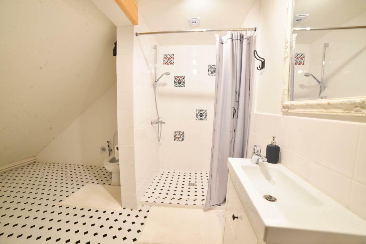 Bear Manor Lacu Muizina Apartment Pale Exterior photo